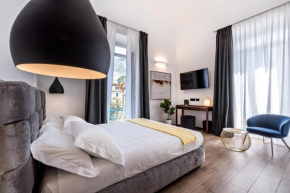 Отель La Spezia by The First - Luxury Rooms & Suites  Специя